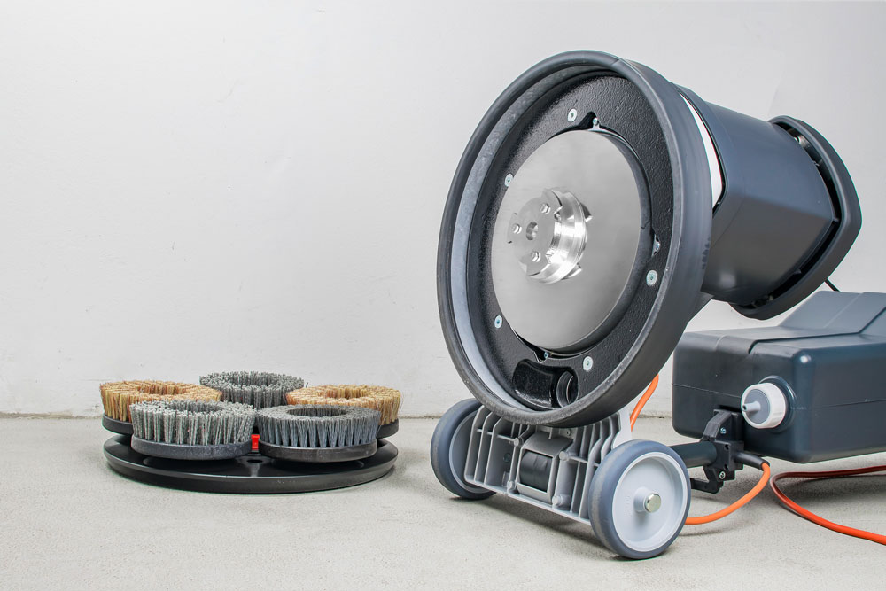 Gmatic Einscheibenmaschine mit Bürstenaufnahme aus 
elektropoliertem Edelstahl